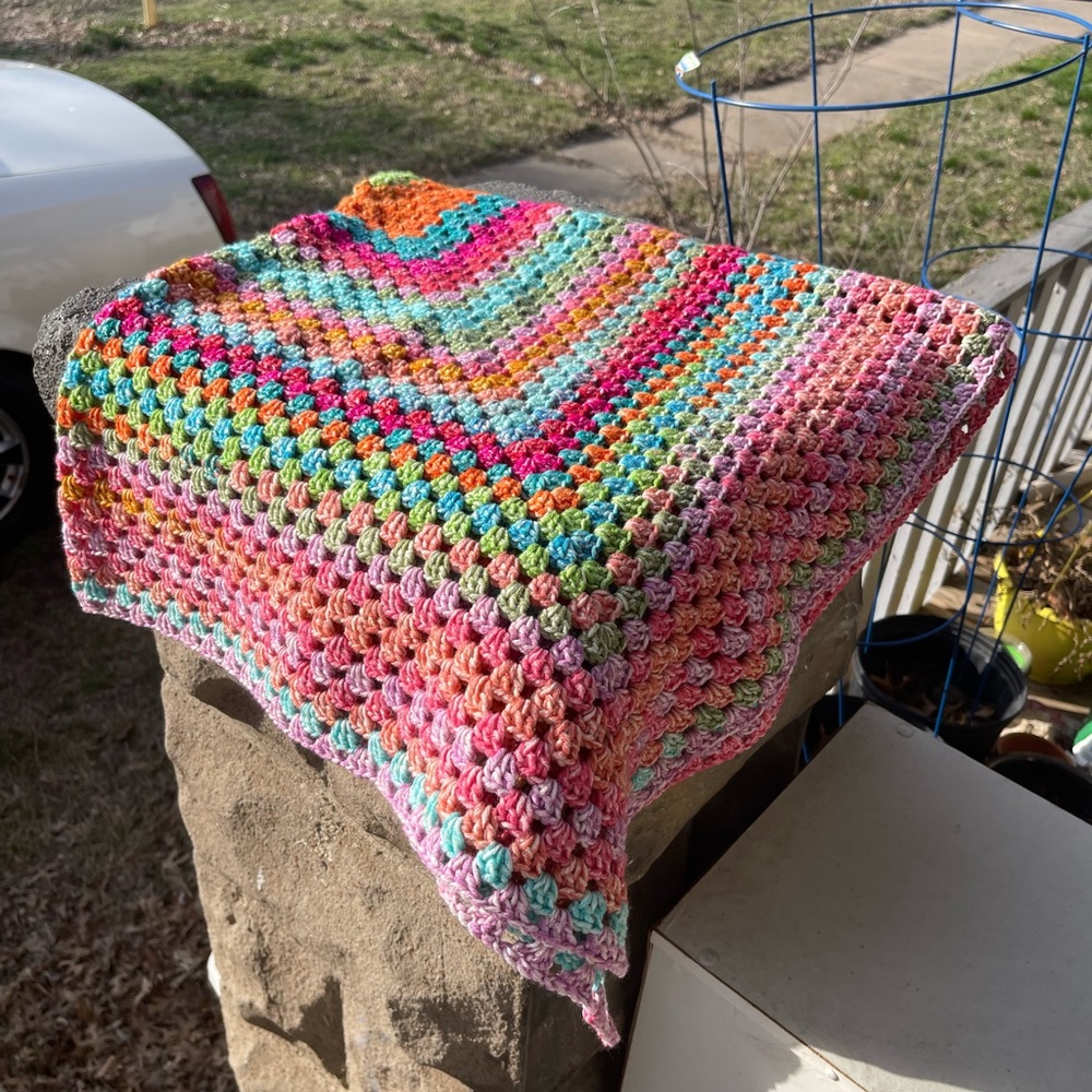 Handmade crochet blanket - Picture 2 of 2